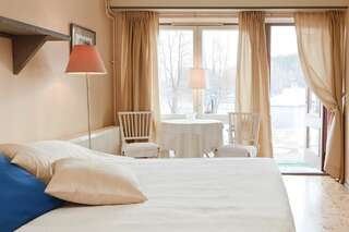 Отель Lossiranta Lodge Савонлинна Двухместный номер с 1 кроватью или 2 отдельными кроватями-3